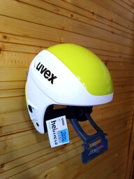 PRILBA UVEX RACE+ WHITE-LIME FIS 53-54CM